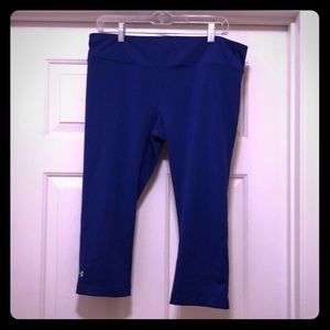 Under armour heat gear capris large